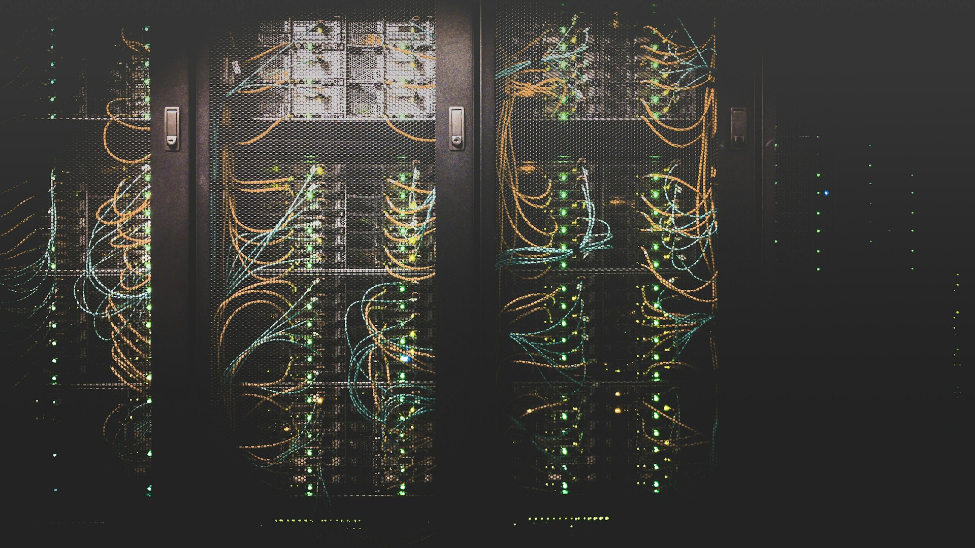 Data centre server racks